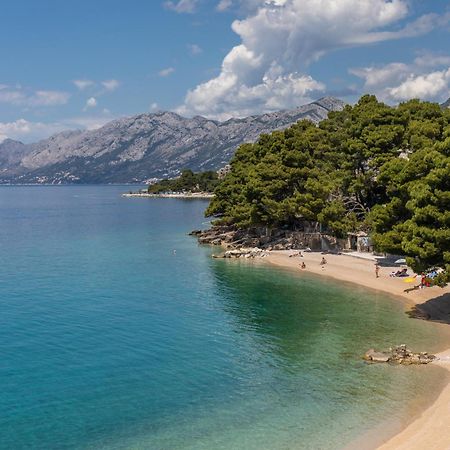 Apartments By The Sea Brela, Makarska - 18356 Exterior photo