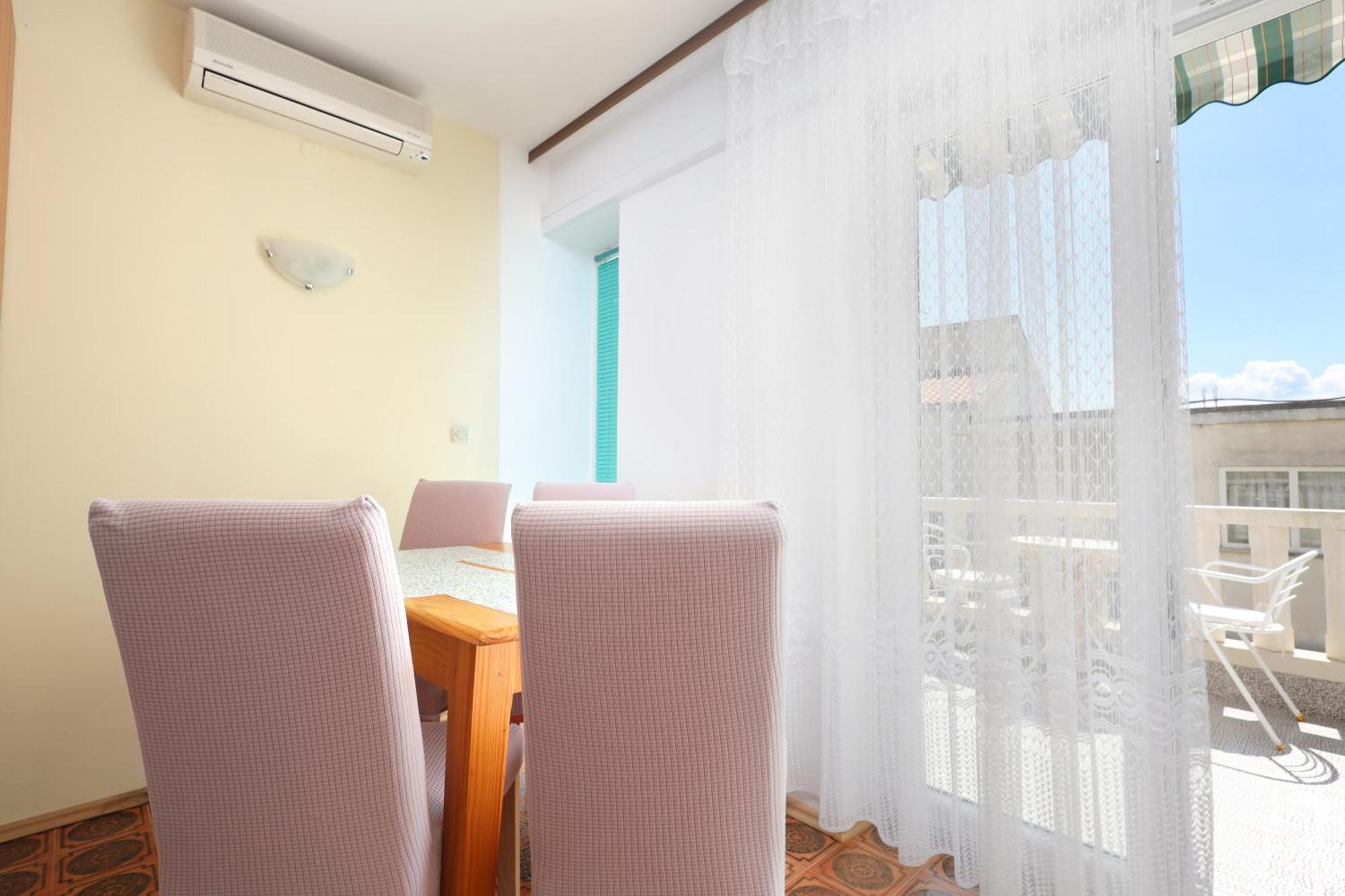 Apartments By The Sea Brela, Makarska - 18356 Exterior photo