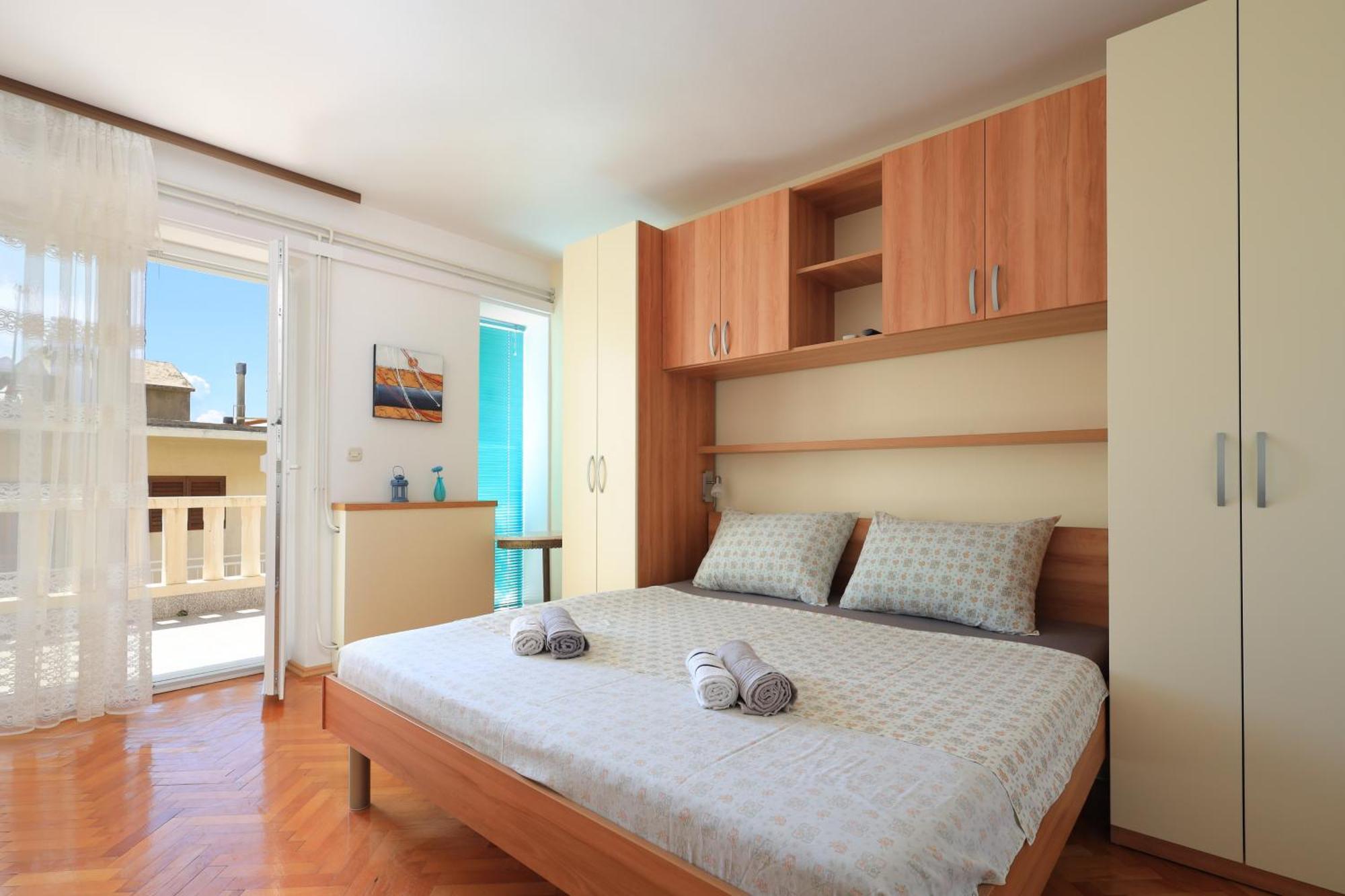 Apartments By The Sea Brela, Makarska - 18356 Exterior photo