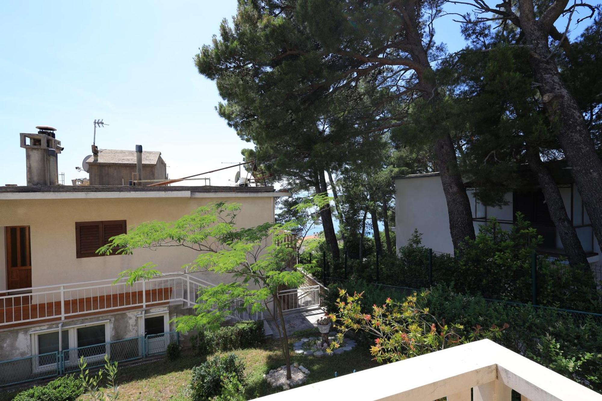 Apartments By The Sea Brela, Makarska - 18356 Exterior photo